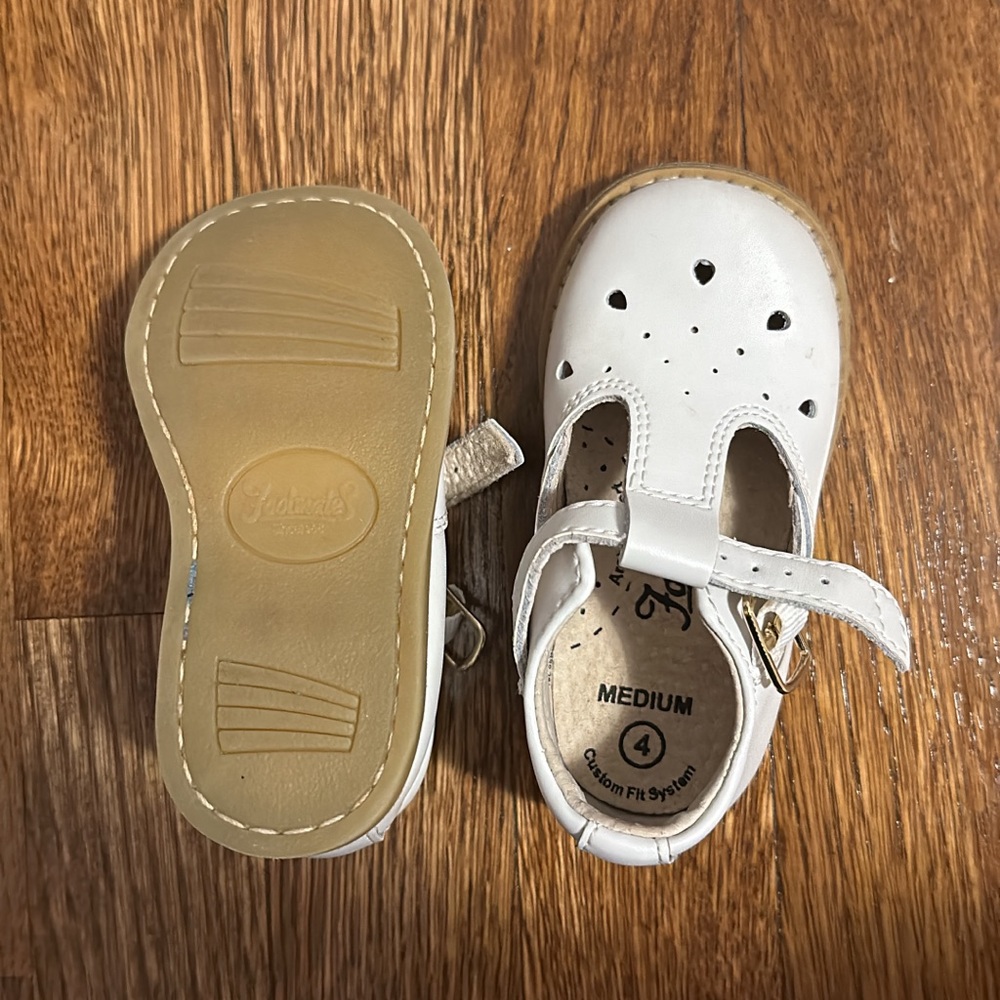 Footmates white shoes